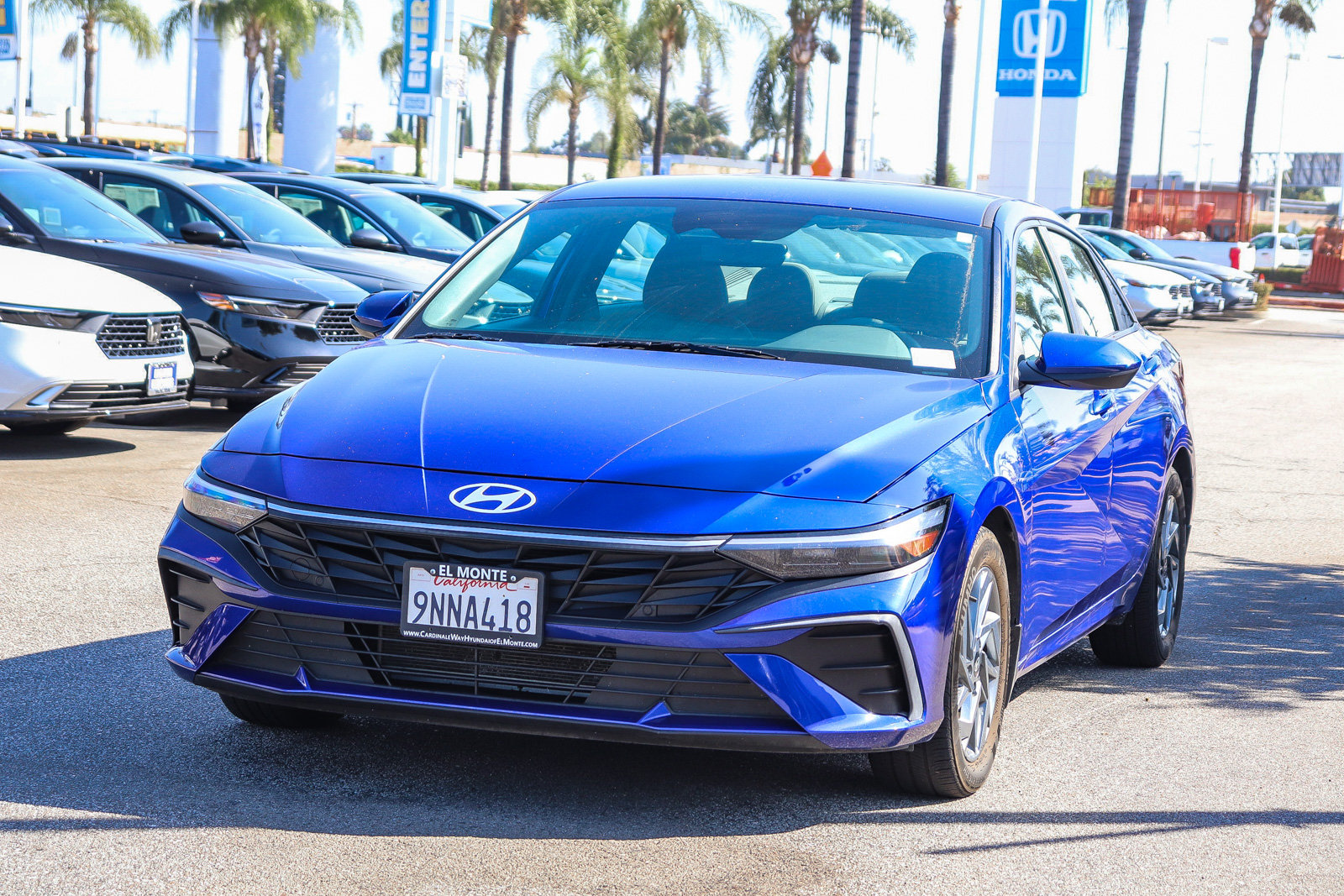 Used 2024 Hyundai Elantra SEL FWD image 3