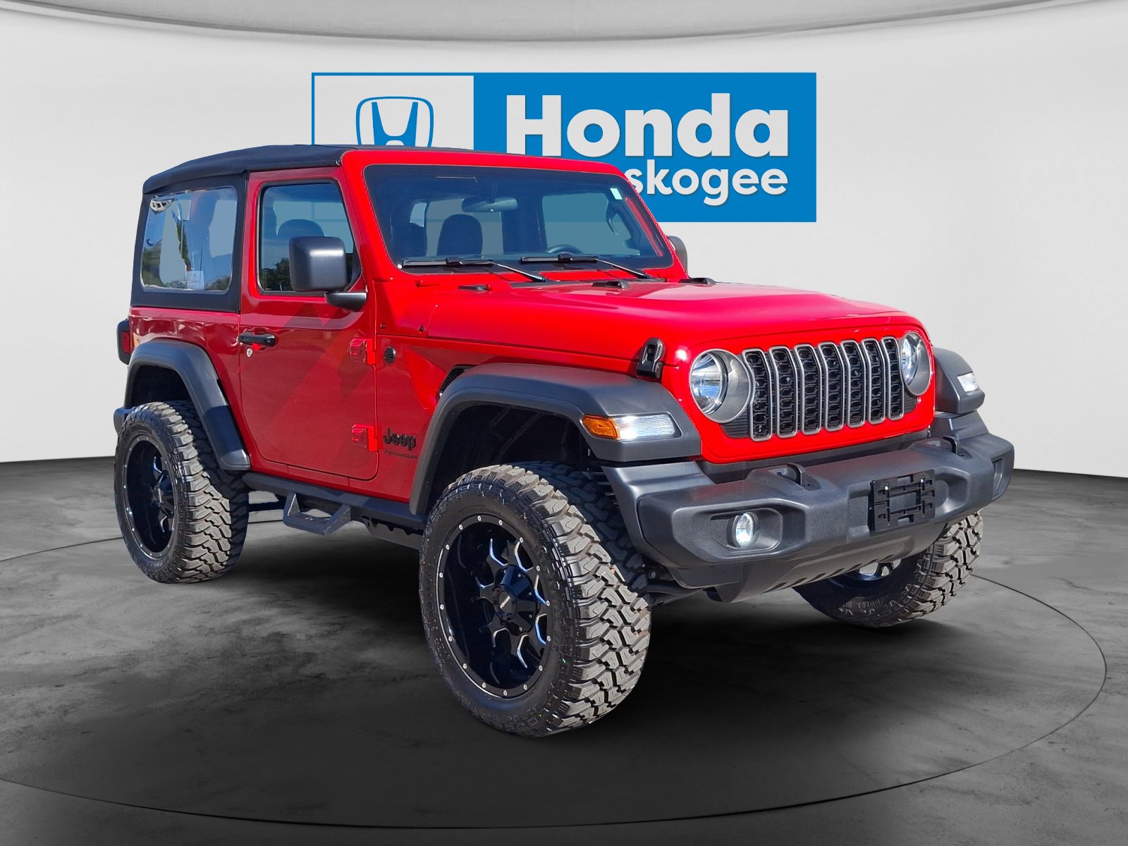 Used 2026 Jeep Wrangler Sport AWD/4WD image 3