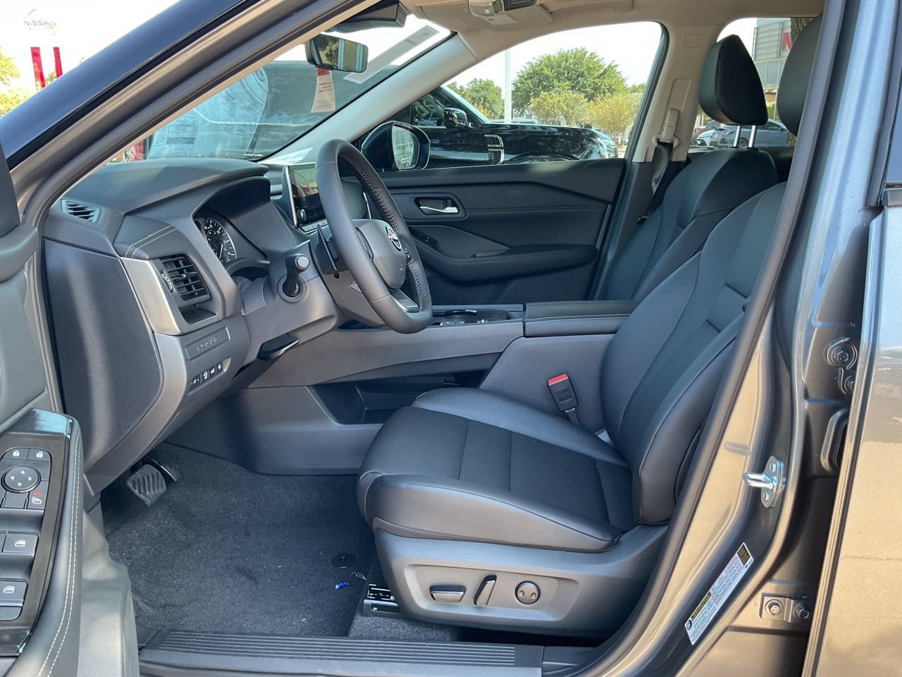 New 2026 Nissan Rogue Dark Armor FWD image 8