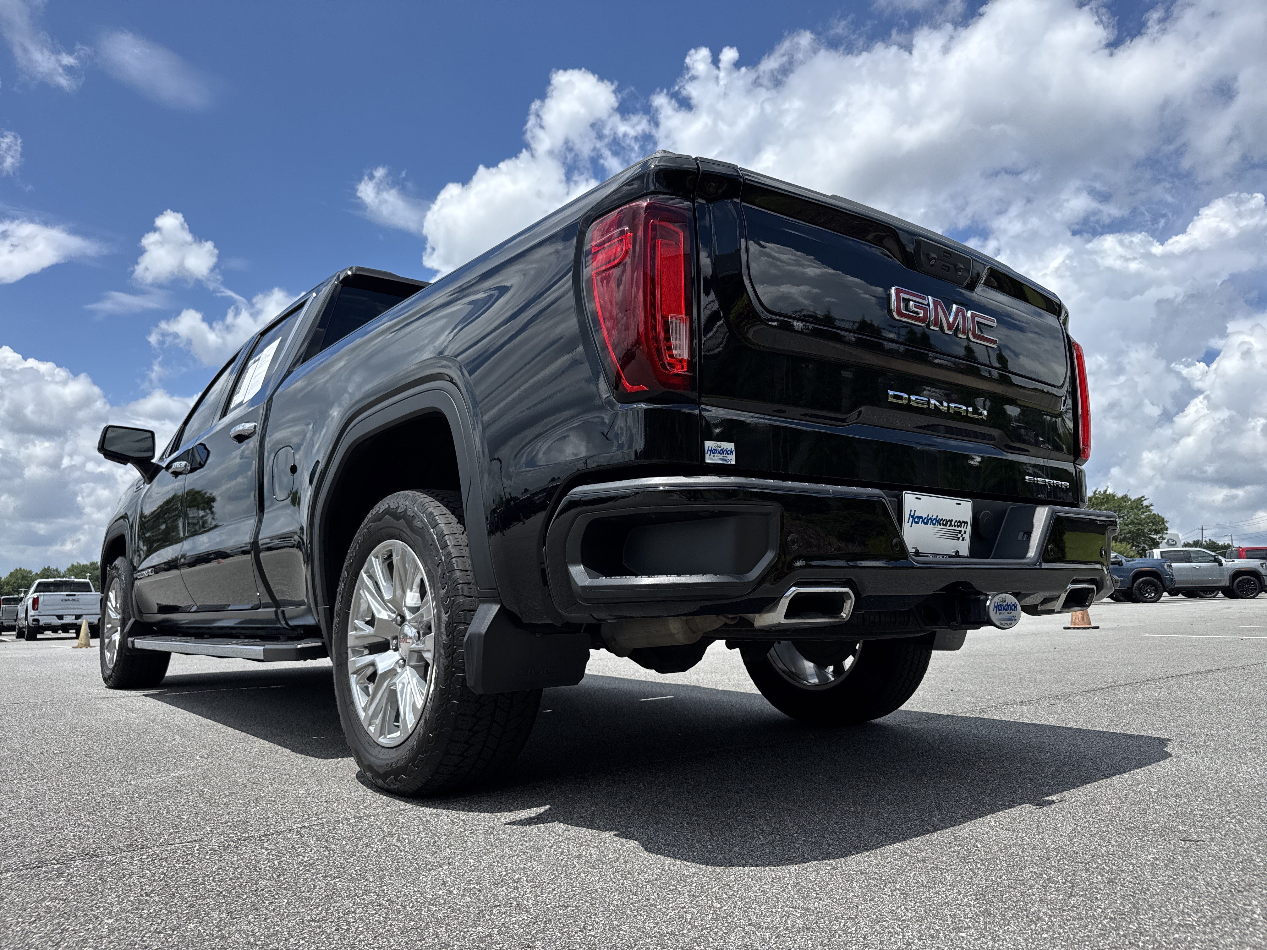 Used 2023 GMC Sierra 1500 Denali AWD/4WD image 8