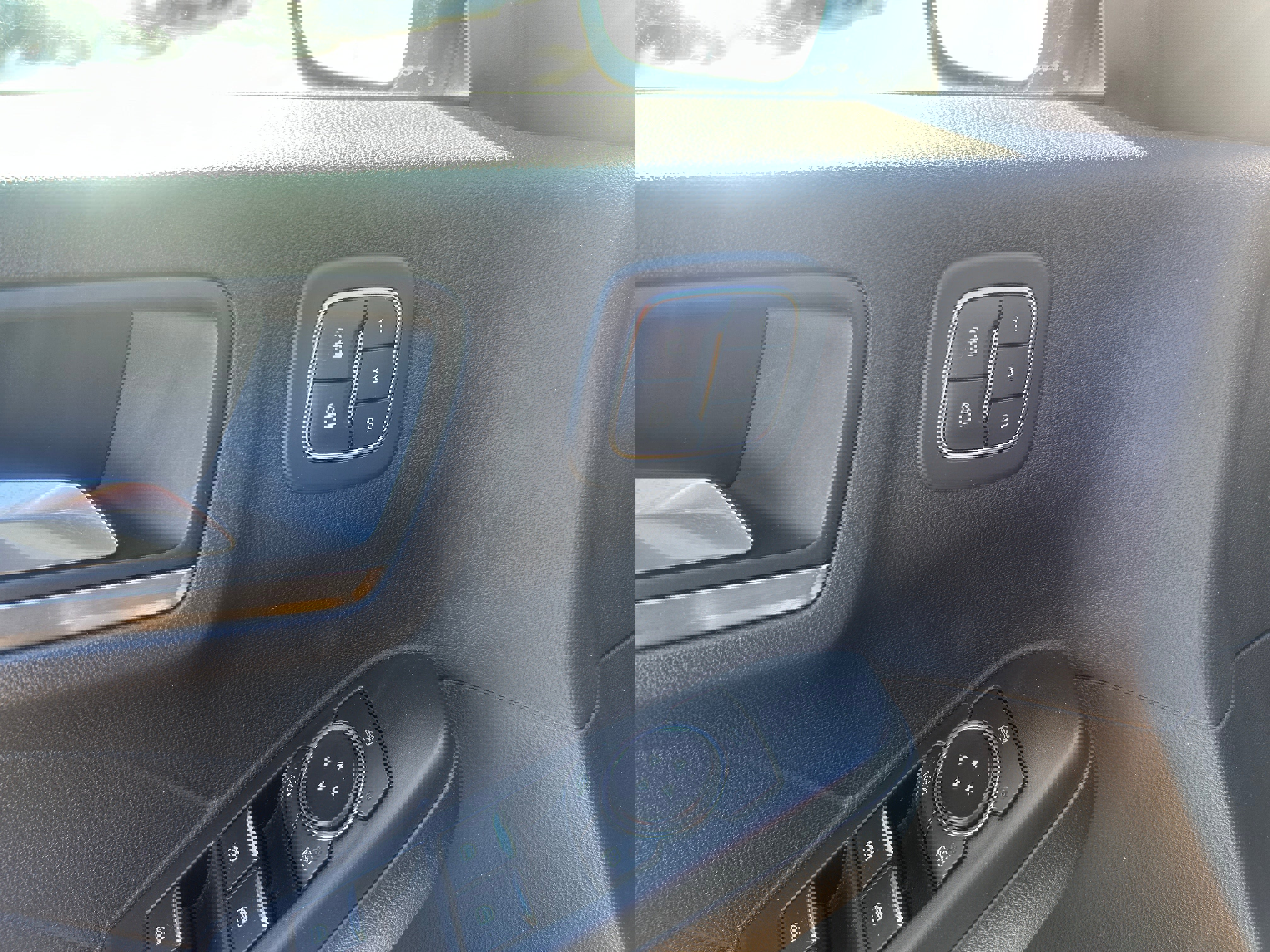 Used 2022 Ford Escape Titanium w/ Class II Trailer Tow Package image 13