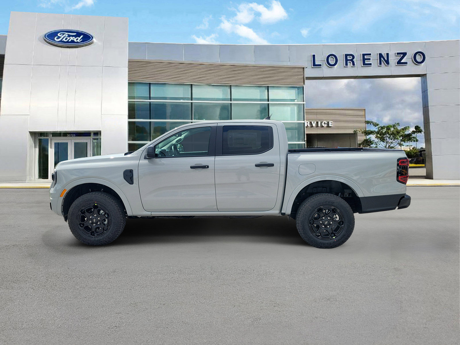 New 2026 Ford Ranger XLT w/ Black Appearance Package RWD image 8