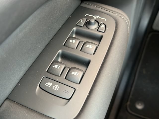 New 2026 Volvo XC60 B5 Core AWD/4WD image 20