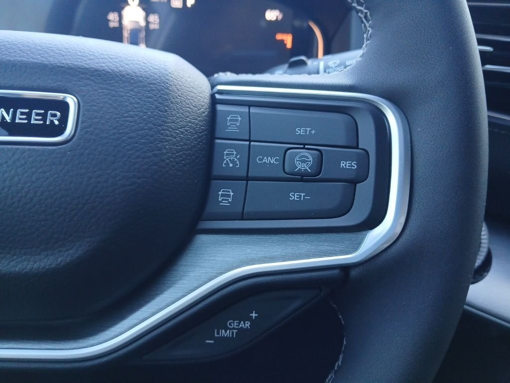 New 2026 Jeep Grand Wagoneer Limited AWD/4WD image 13