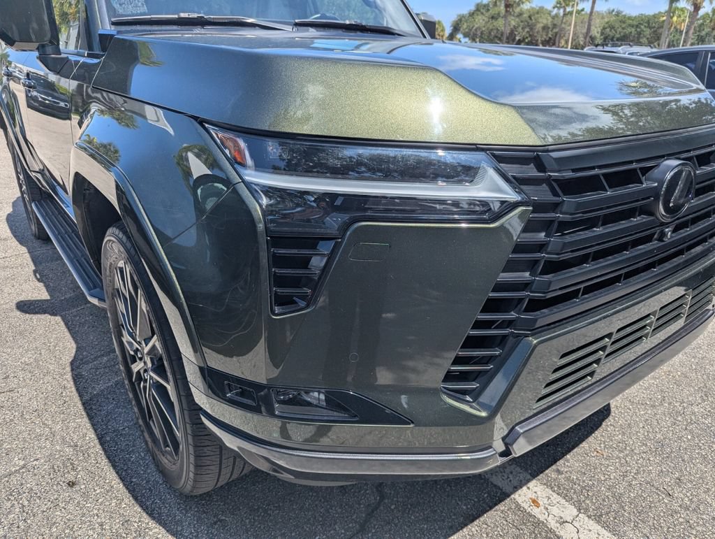 Used 2024 Lexus GX 550 w/ Cold Area Package AWD/4WD image 8