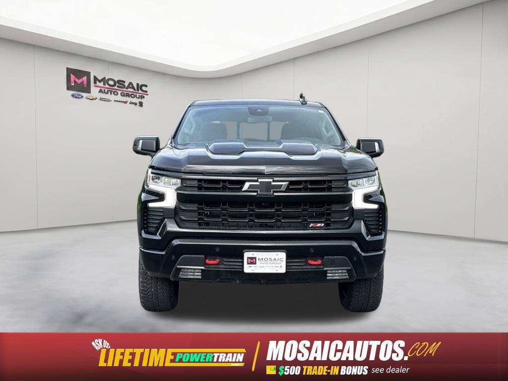 Used 2026 Chevrolet Silverado 1500 LT Trail Boss w/ LT Trail Boss Premium Package AWD/4WD image 2
