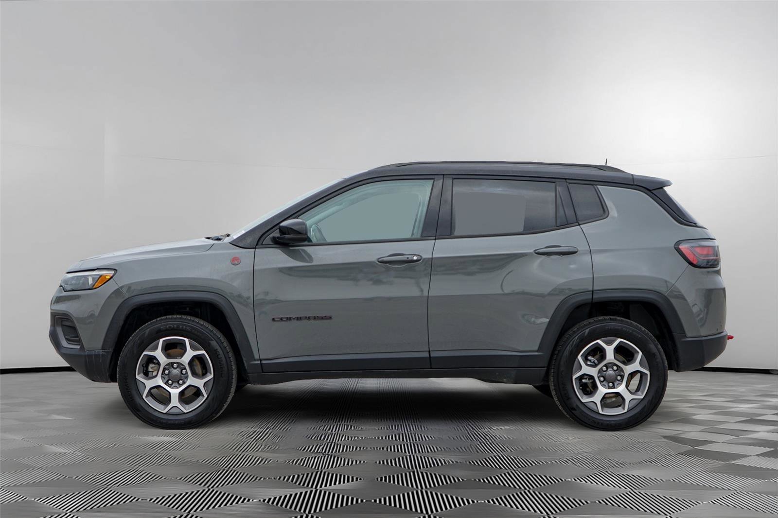 Used 2022 Jeep Compass Trailhawk w/ Trailhawk Elite Group AWD/4WD image 7