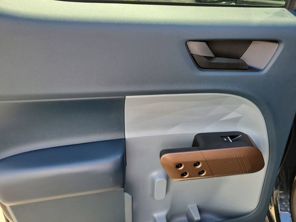 Used 2023 Ford Maverick Lariat image 10