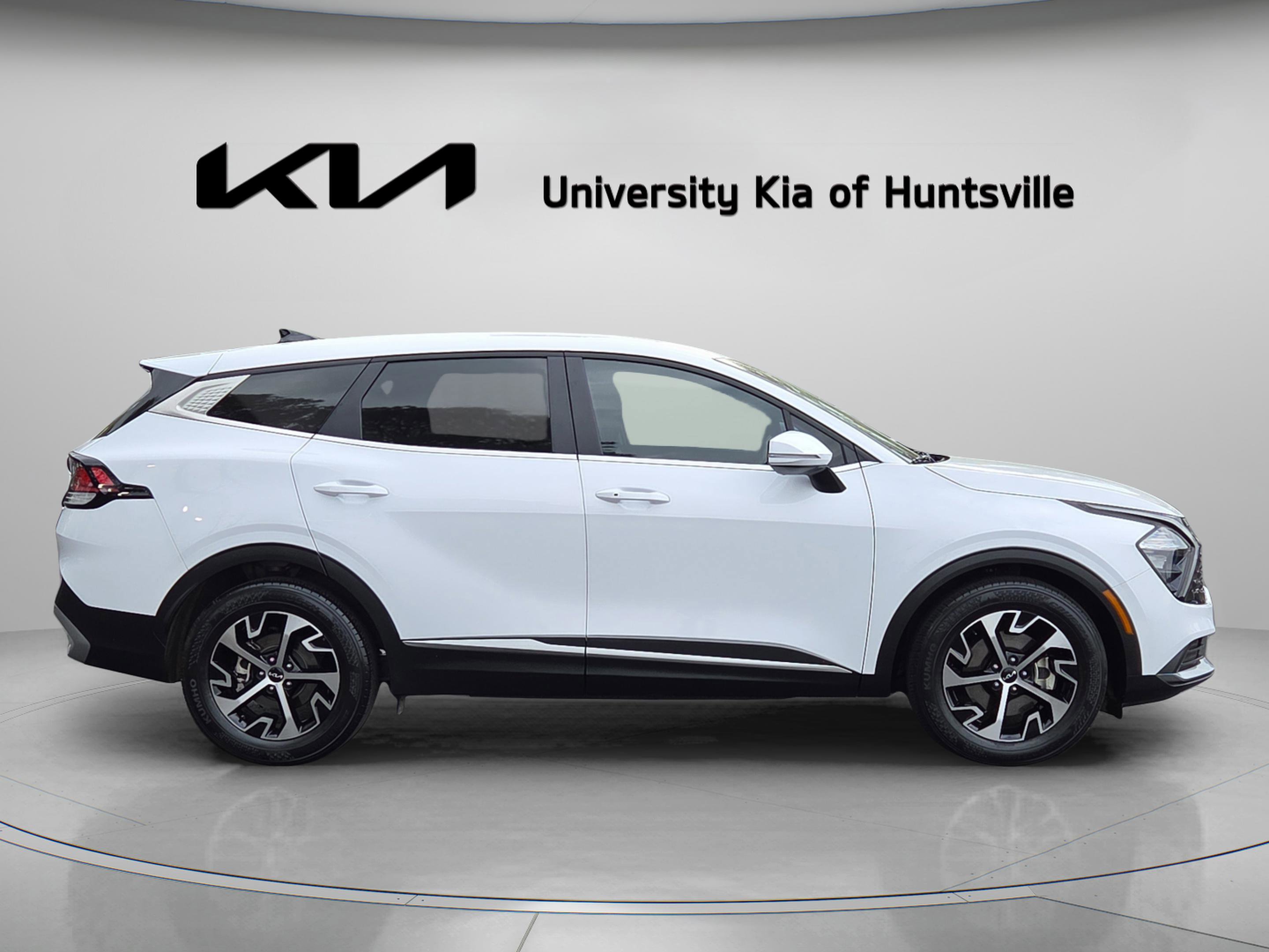 Used 2023 Kia Sportage EX image 8