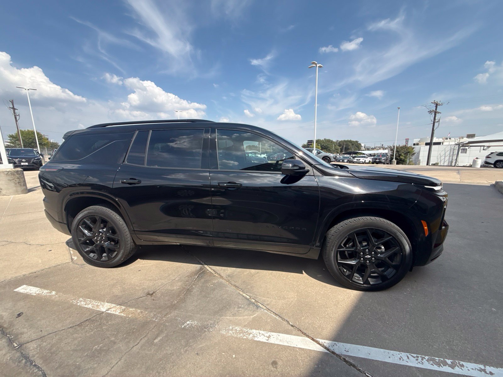 Used 2026 Chevrolet Traverse RS FWD image 2
