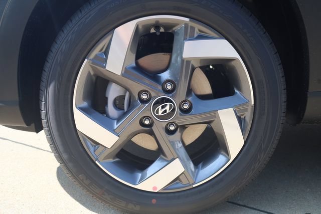 New 2026 Hyundai Venue SEL FWD image 8