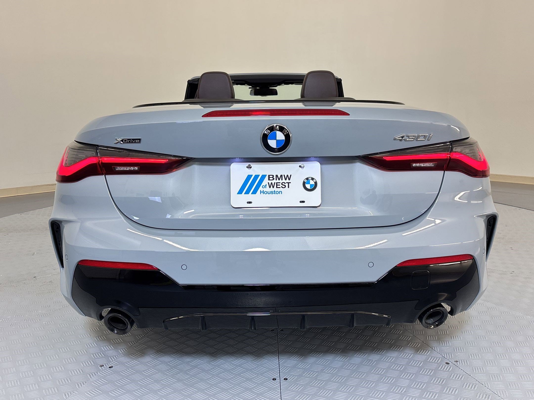 Used 2026 BMW 430i xDrive Convertible w/ M Sport Package image 9