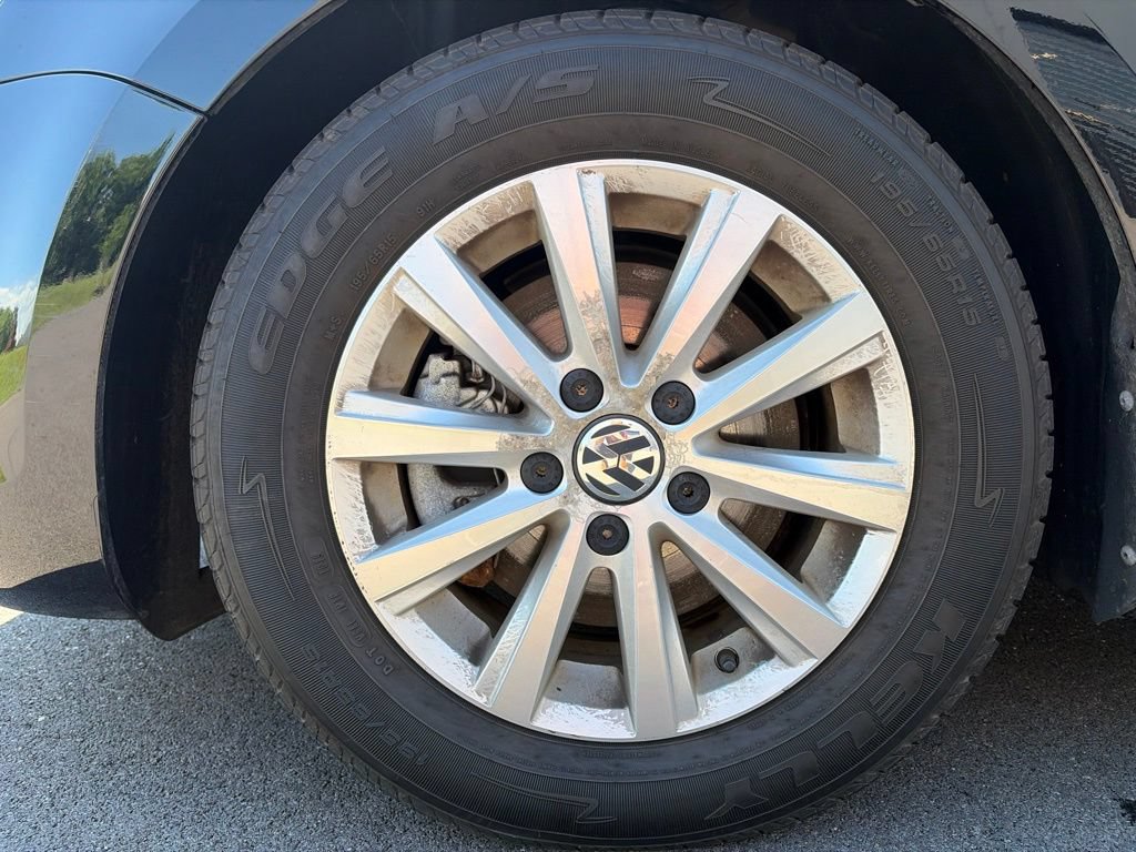 Used 2013 Volkswagen Jetta SE FWD image 19