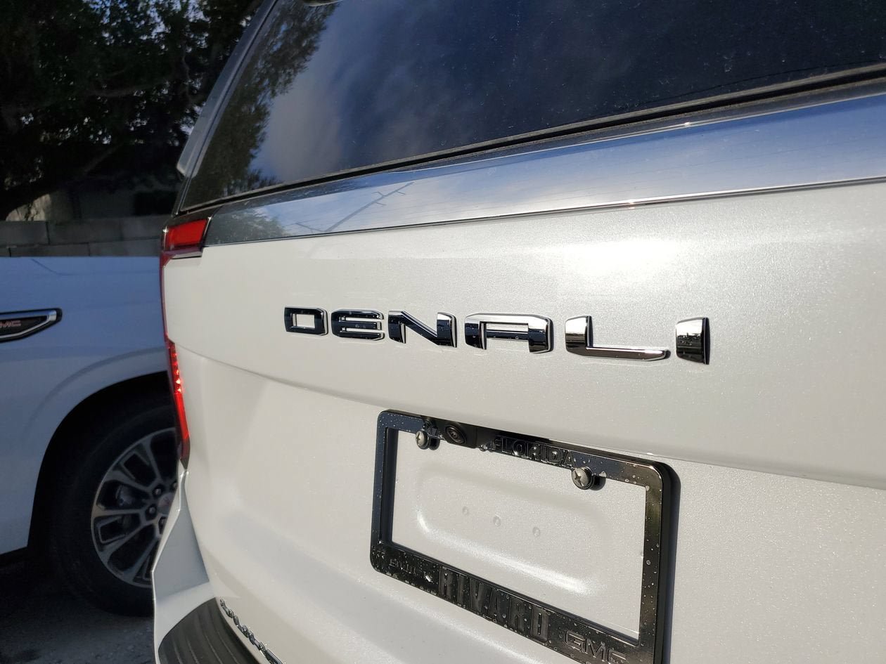 New 2026 GMC Yukon XL Denali w/ Sun & Power Step Package RWD image 9