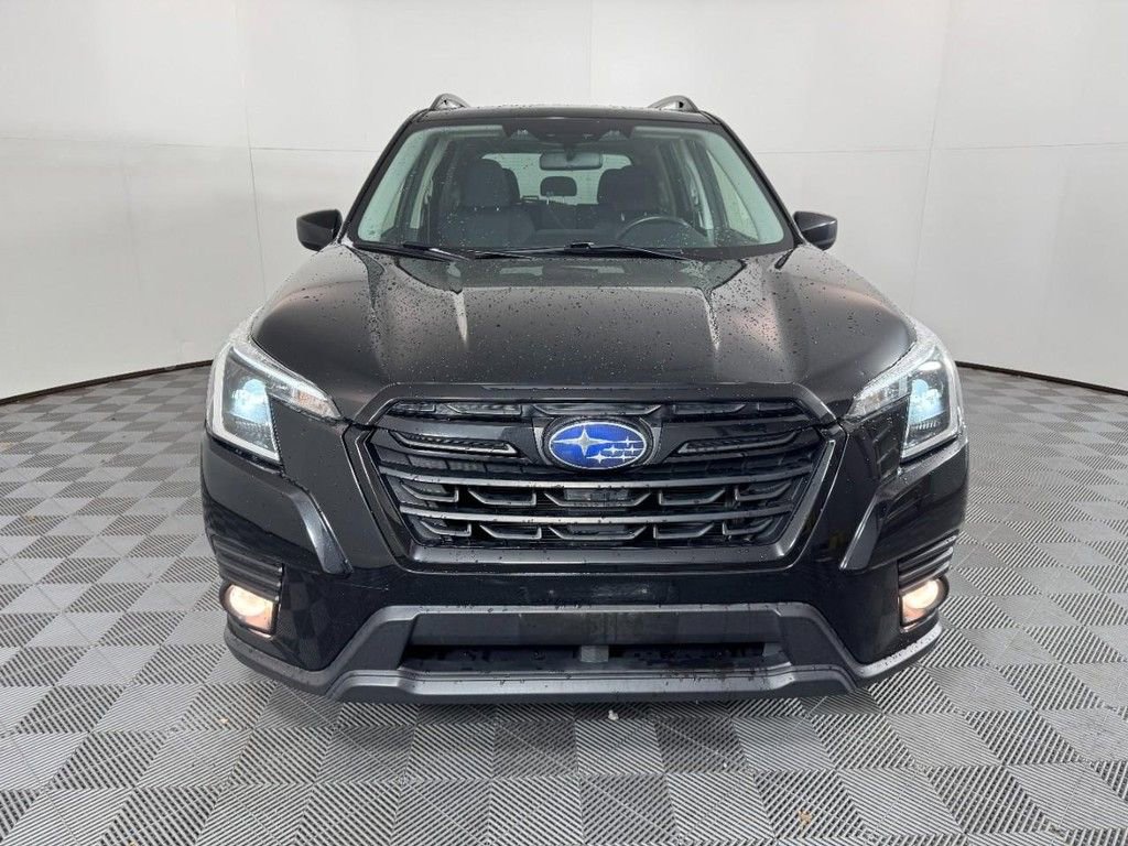 Used 2022 Subaru Forester Premium image 9