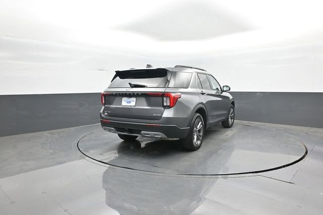 Used 2025 Ford Explorer Active w/ Active Comfort Package AWD/4WD image 7