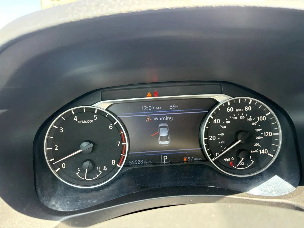 Used 2024 Nissan Altima 2.5 SV FWD image 14
