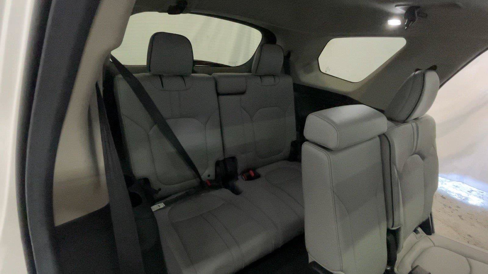 Used 2025 Honda Pilot Elite image 26
