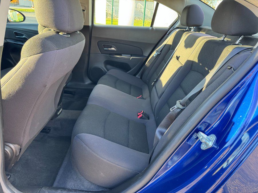 Used 2013 Chevrolet Cruze LT image 9