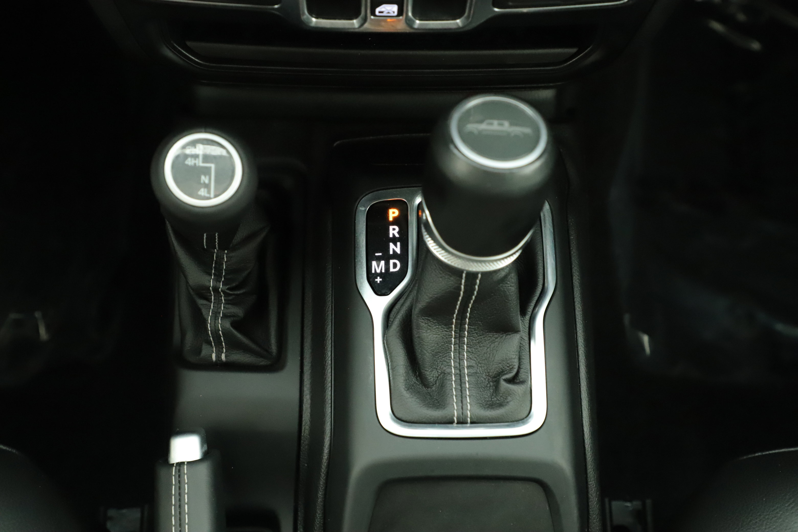 Used 2020 Jeep Gladiator Overland w/ Popular Equipment Package image 21