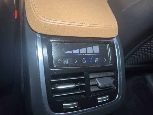 Used 2018 Volvo XC90 T6 Momentum w/ Momentum Plus Package image 53
