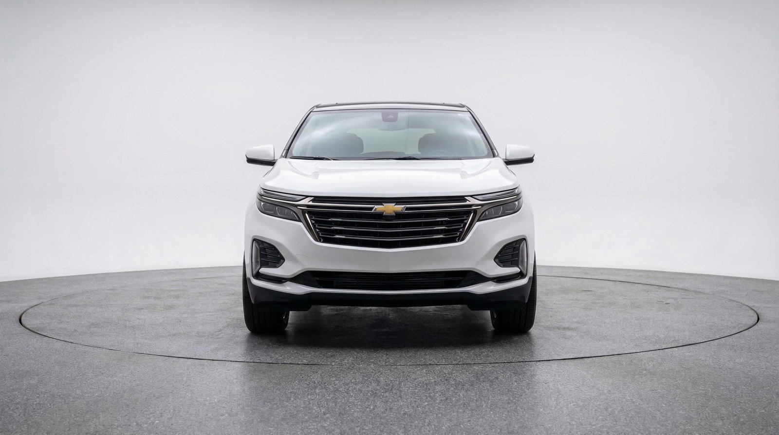 Used 2025 Chevrolet Equinox LT image 2