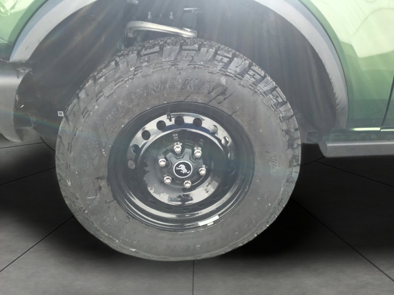 Used 2023 Ford Bronco Black Diamond image 4