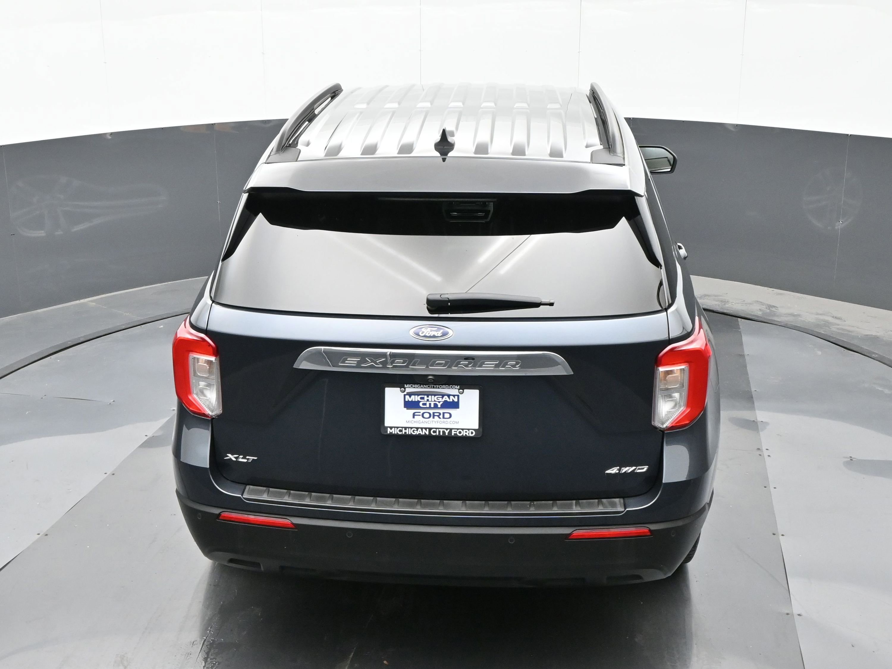 Used 2022 Ford Explorer XLT image 36