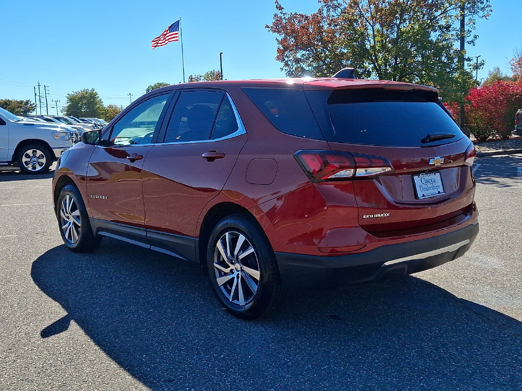 Used 2024 Chevrolet Equinox LT AWD/4WD image 7