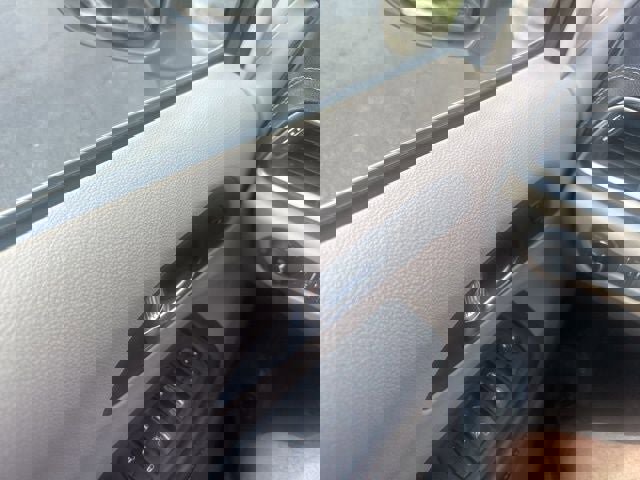 Used 2022 Chrysler Pacifica Touring-L image 19