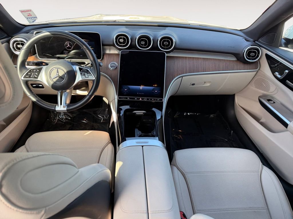 Used 2025 Mercedes-Benz C 300 Sedan image 31