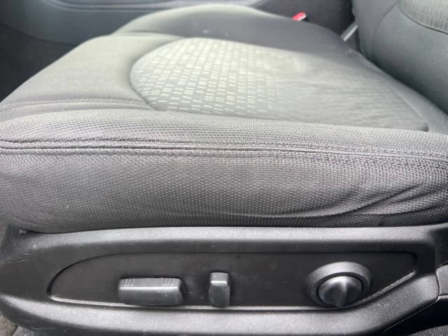 Used 2012 GMC Acadia SLE FWD image 24
