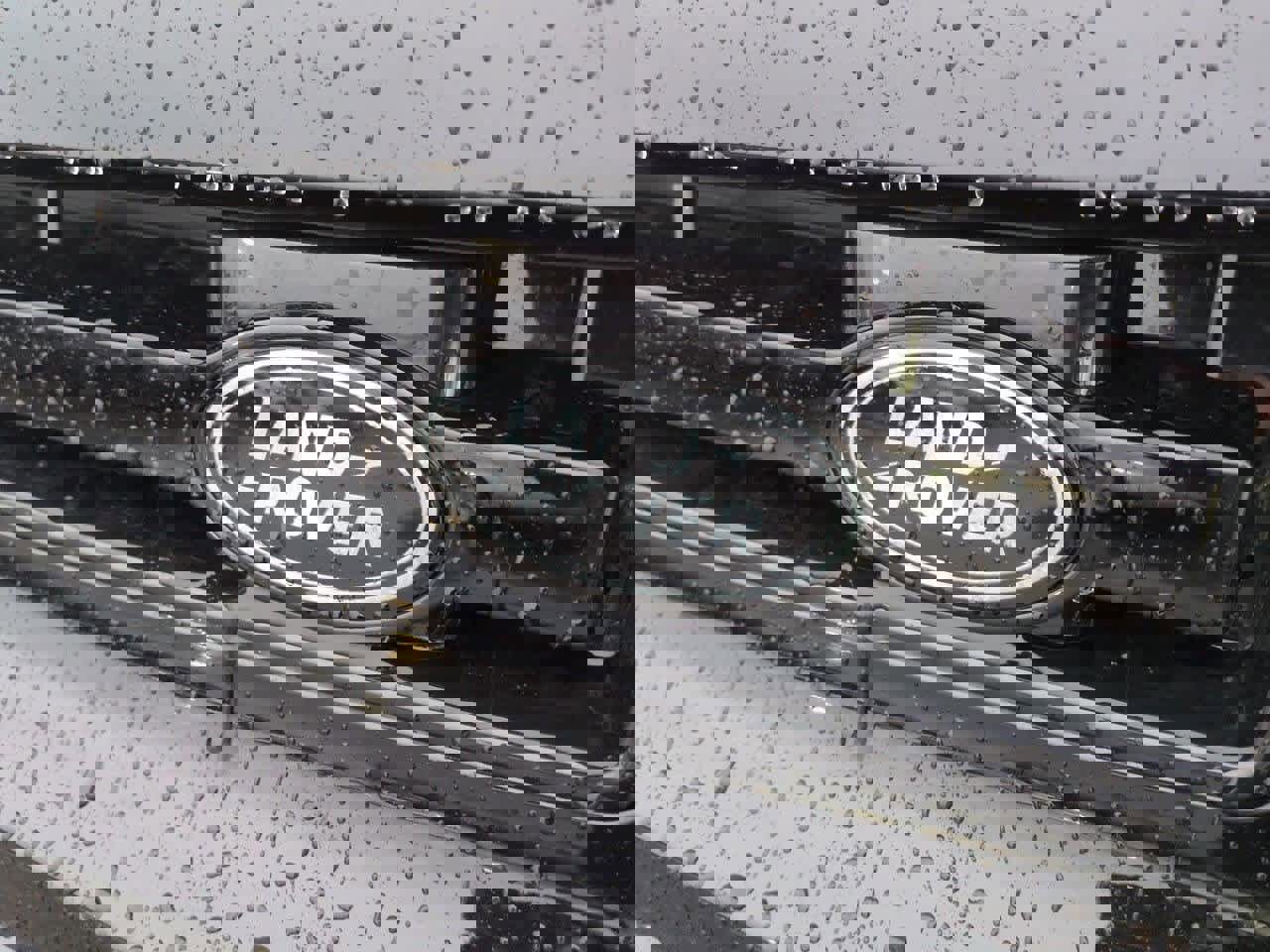 New 2026 Land Rover Defender 110 X-Dynamic SE image 11