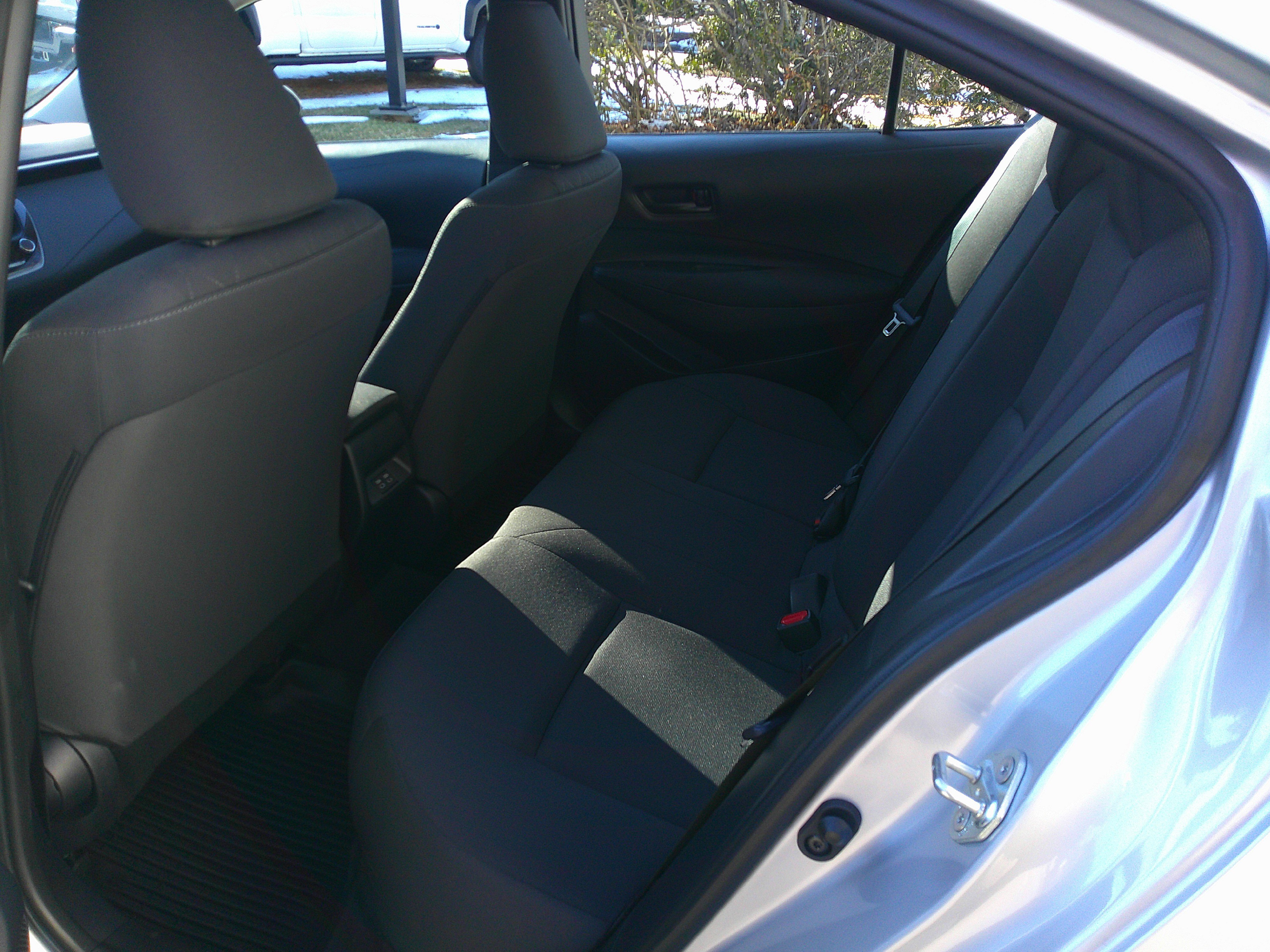 Used 2024 Toyota Corolla LE image 32