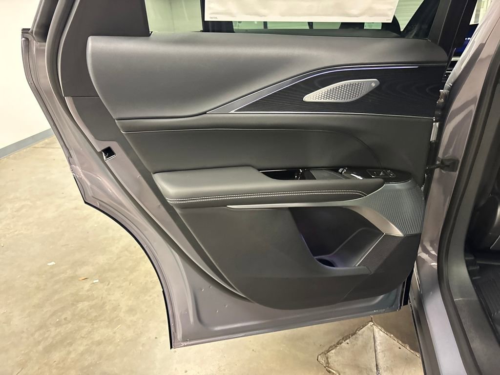 New 2026 Cadillac Lyriq Premium Luxury image 41