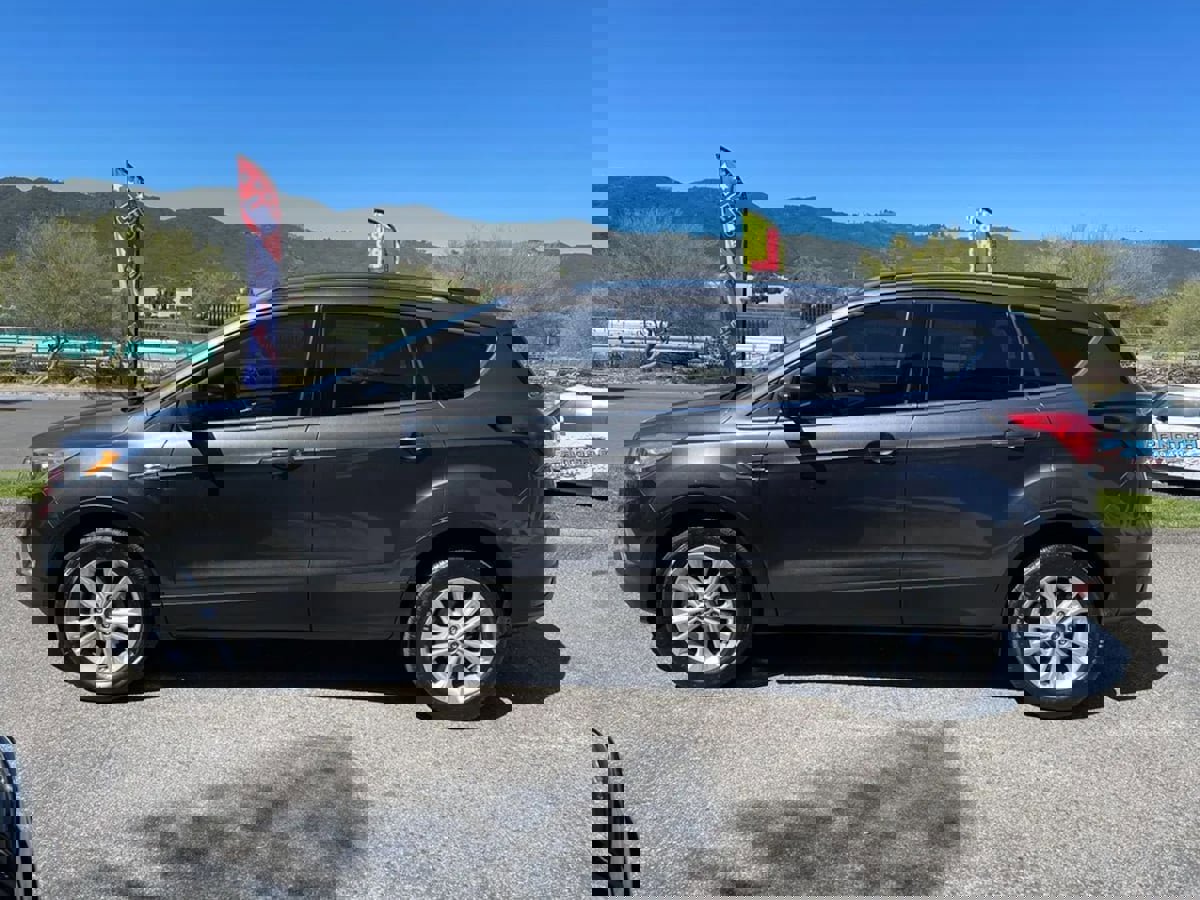 Used 2019 Ford Escape SEL image 8