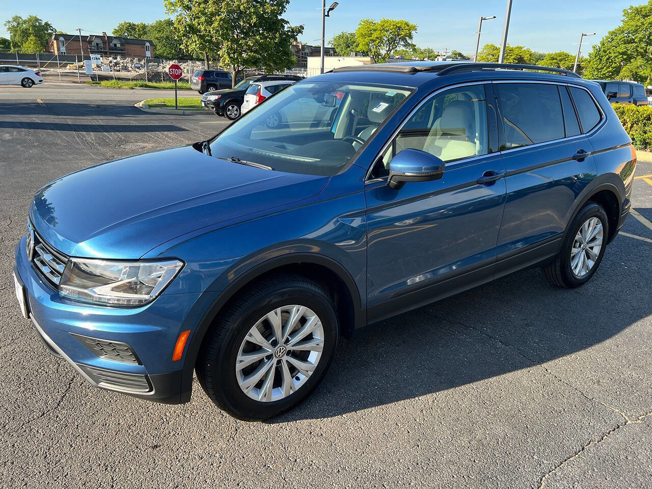 Used 2019 Volkswagen Tiguan SE w/ Panoramic Sunroof Package AWD/4WD image 6