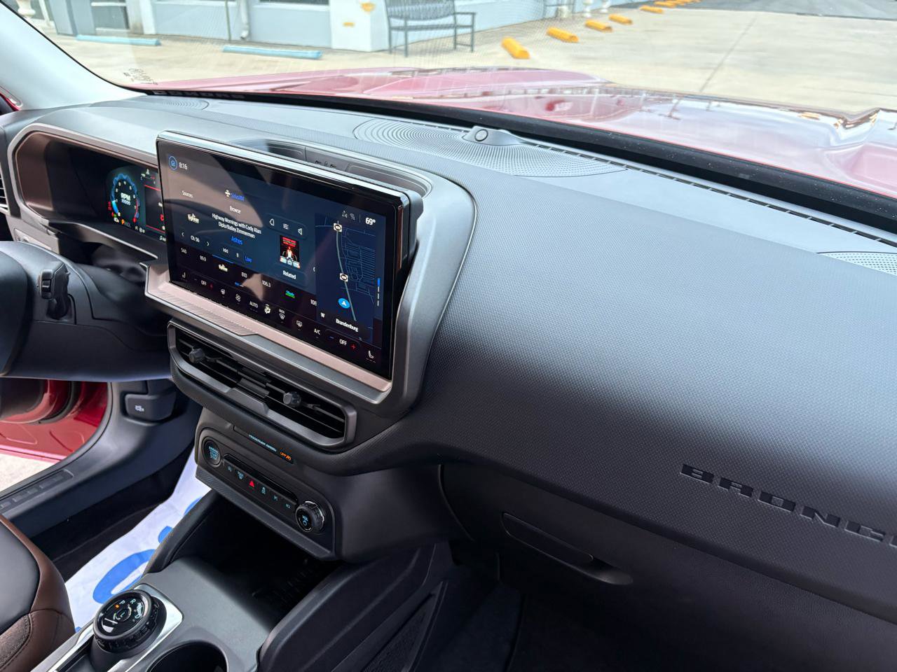 New 2025 Ford Bronco Sport Outer Banks w/ Outer Banks Tech Package+ AWD/4WD image 36
