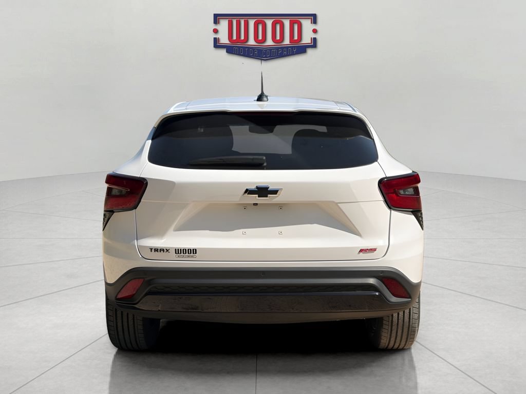 Used 2025 Chevrolet Trax RS w/ Driver Confidence Package FWD image 3