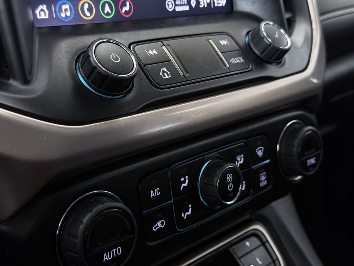 Used 2022 GMC Acadia Denali w/ Denali Ultimate Package FWD image 59