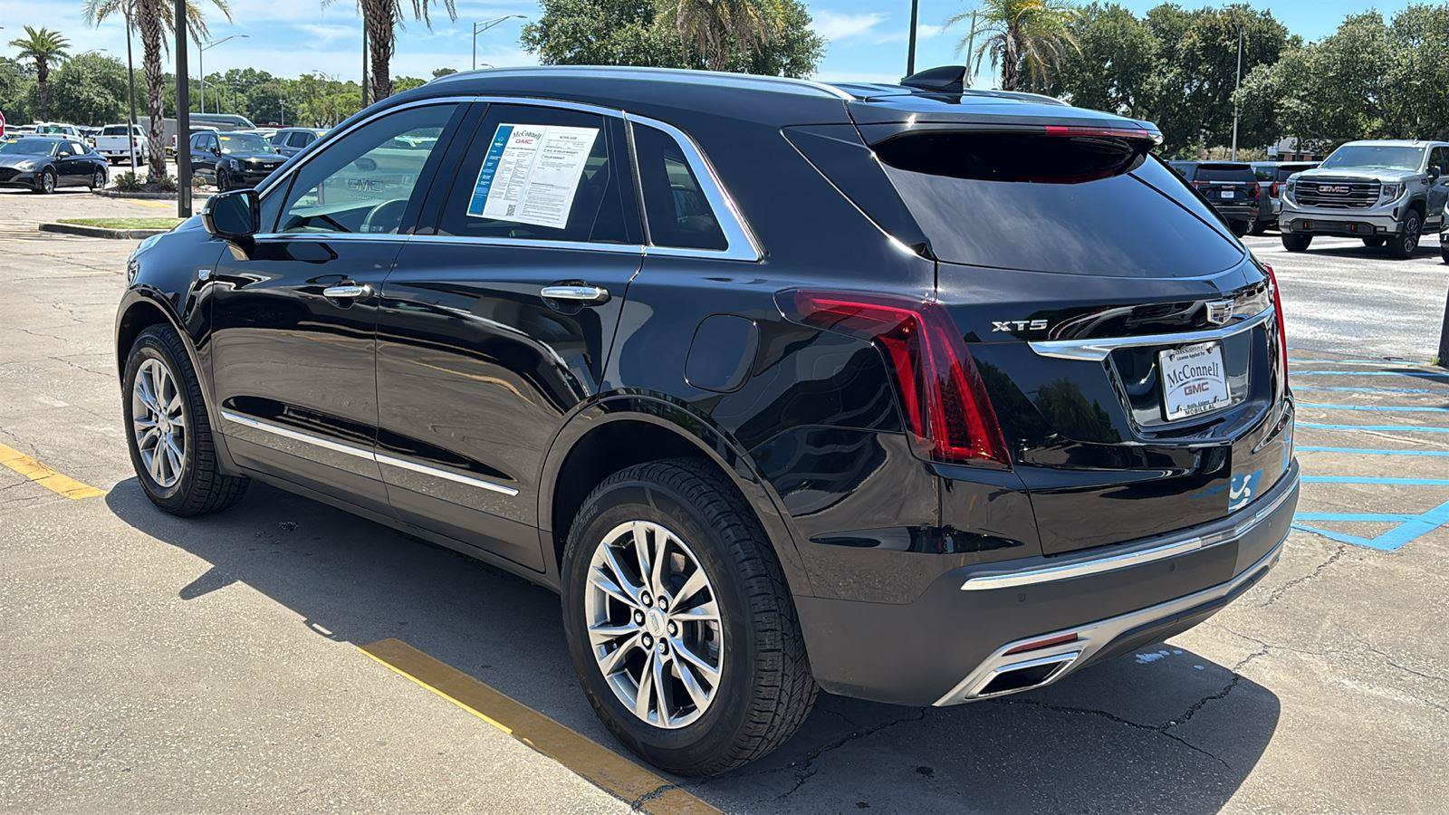 Certified 2023 Cadillac XT5 Premium Luxury FWD image 5