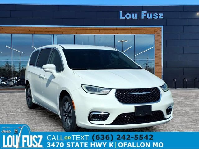 Used 2022 Chrysler Pacifica Touring-L