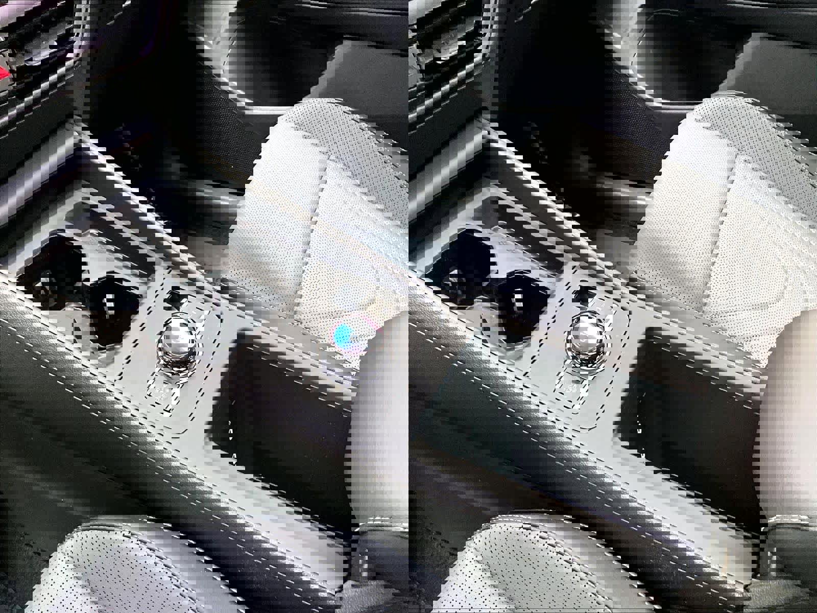 Used 2025 Volkswagen Tiguan SE w/ Panoramic Sunroof Package image 19