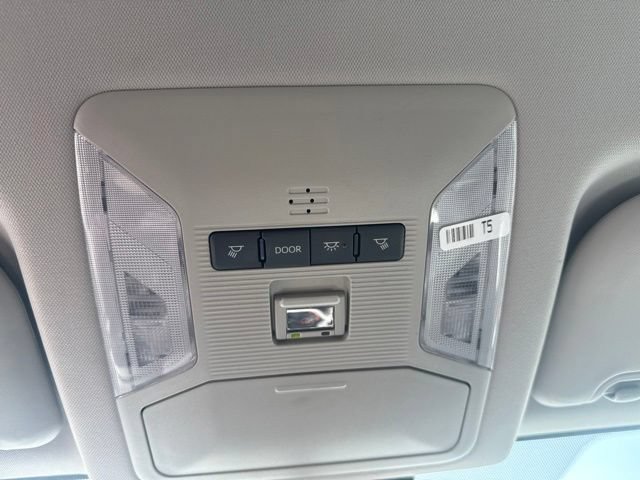 Used 2024 Toyota RAV4 LE AWD/4WD image 34