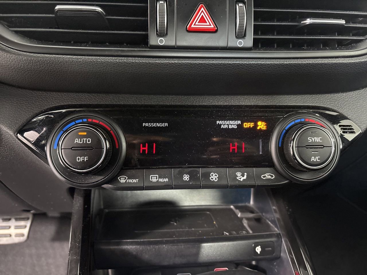 Used 2022 Kia Forte GT w/ GT Technology Package image 15