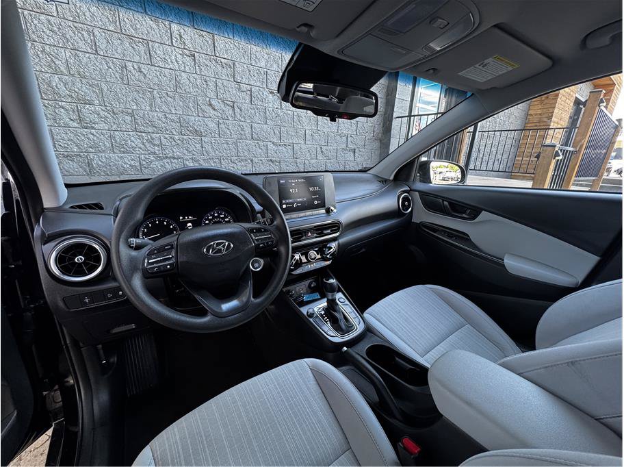 Used 2023 Hyundai Kona SEL w/ Cargo Package AWD/4WD image 2