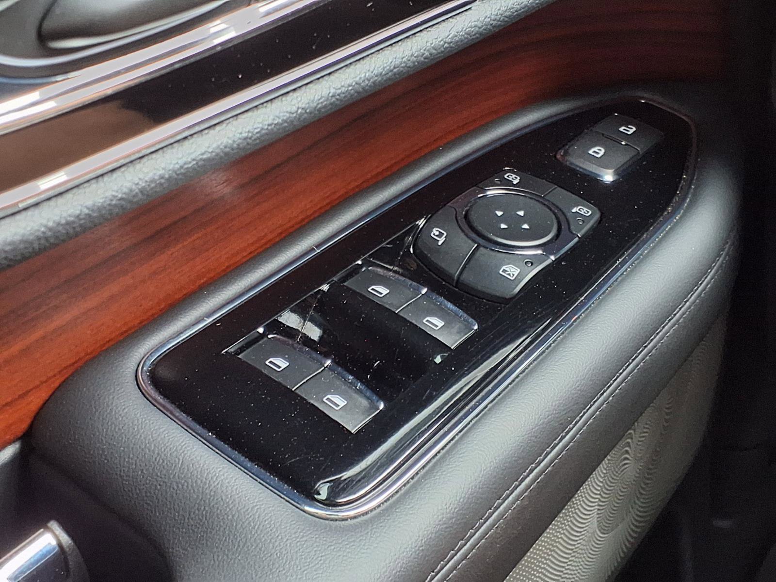 Used 2024 Lincoln Navigator Reserve image 12