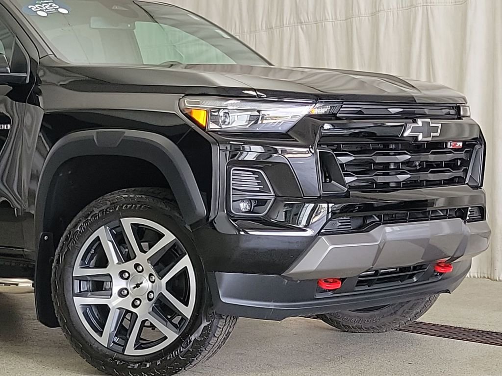 Certified 2023 Chevrolet Colorado Z71 w/ Z71 Convenience Package 2 AWD/4WD image 5