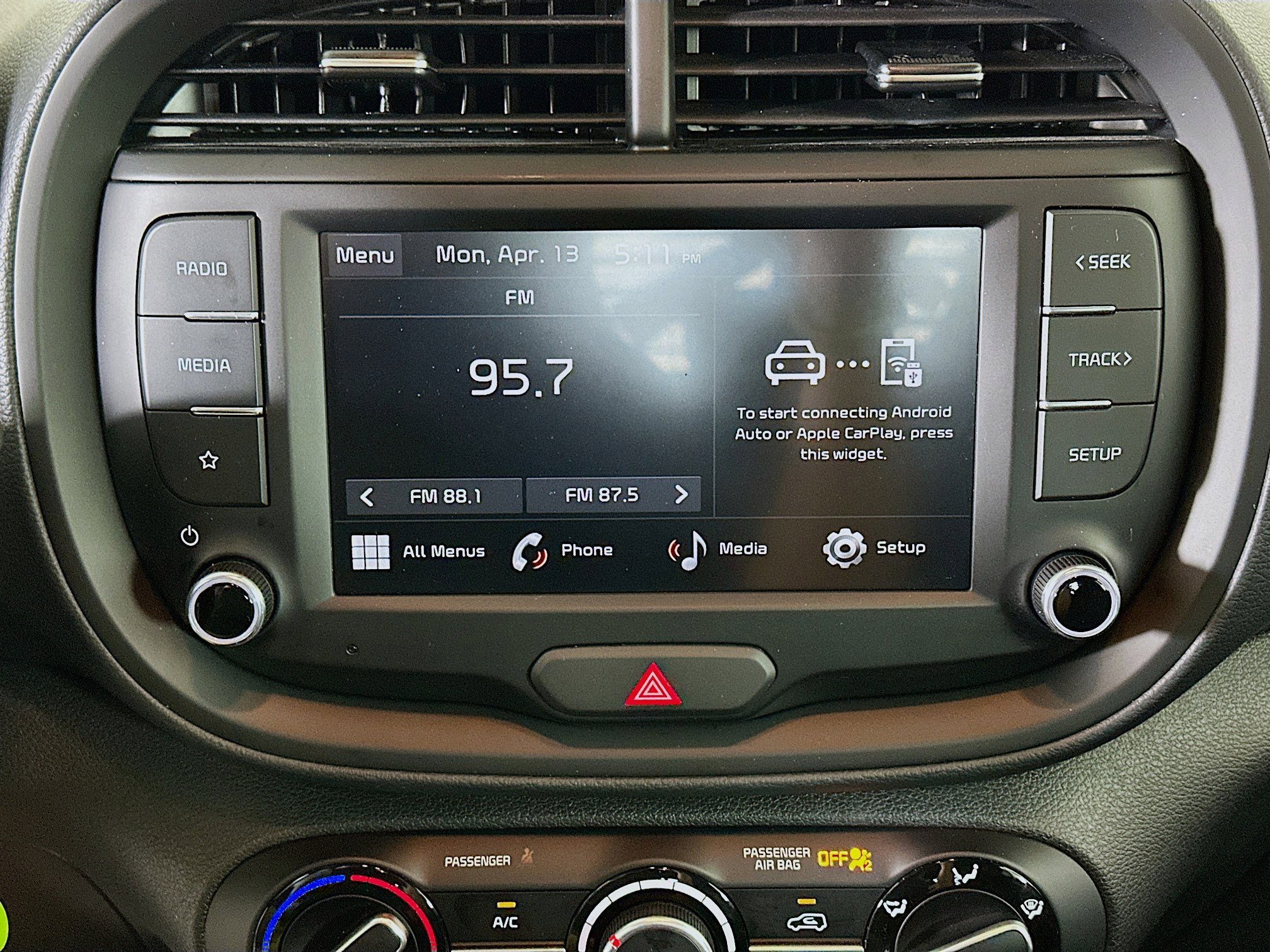 Used 2025 Kia Soul LX w/ LX Technology Package image 21