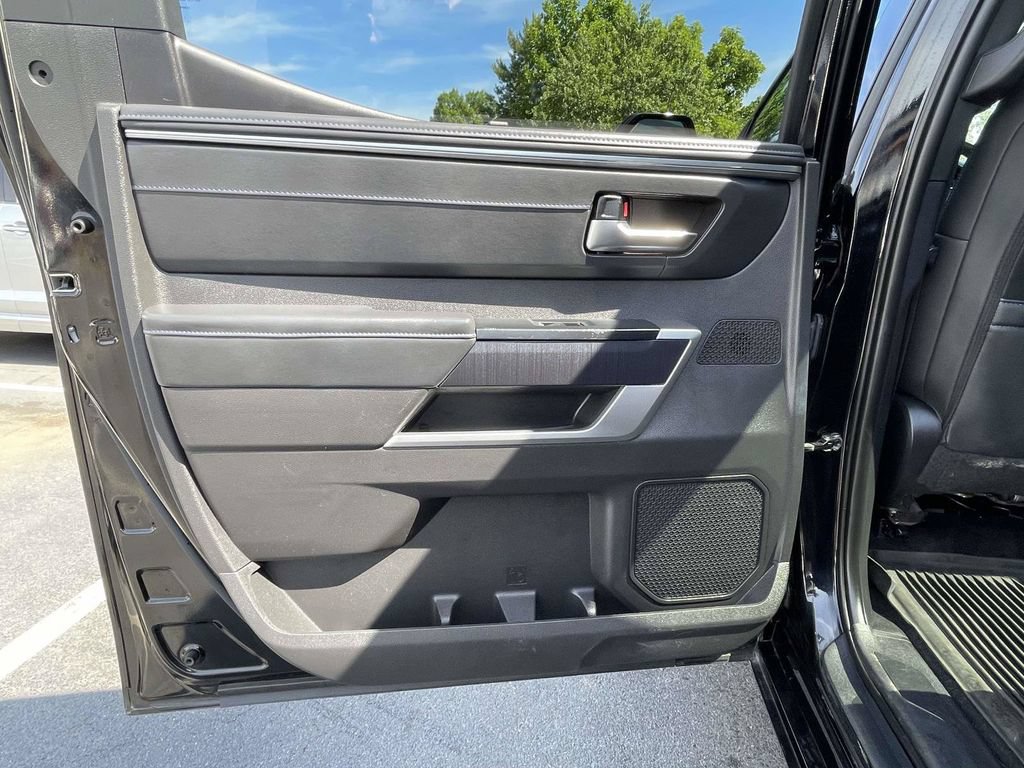 Used 2024 Toyota Tundra Platinum AWD/4WD image 18